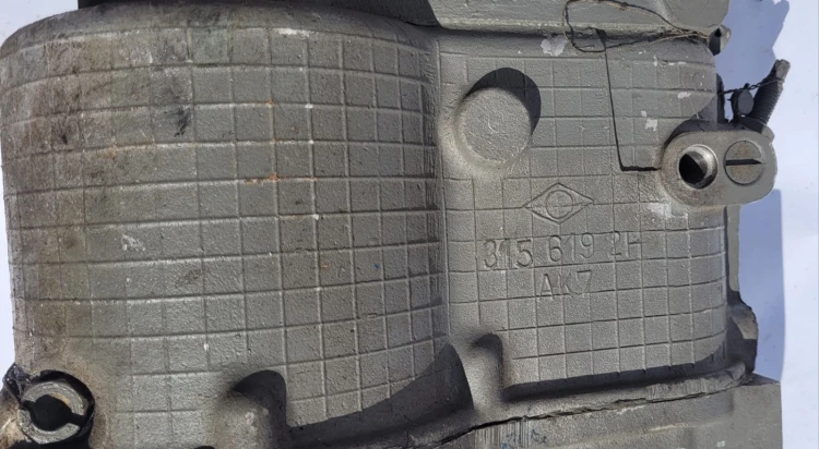 CZ-10 Pompa wtryskowa 315 619 CH – układ zasilania silnika diesla6.jpeg